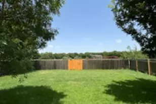 322 Meadowside Dr, Hutto, TX 78634 - Photo 10