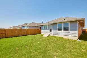 303 Trailside Ln, Bastrop, TX 78602 - Photo 22