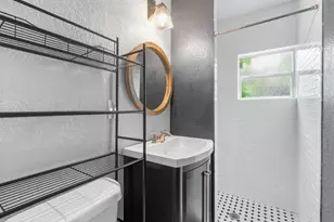 1137 Nickols Ave, Austin, TX 78721 - Photo 16