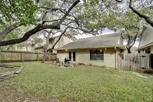 9518 Topridge Dr, Austin, TX 78750 - Photo 32