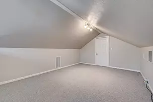 1601 Newfield Ln, Austin, TX 78703 - Photo 18