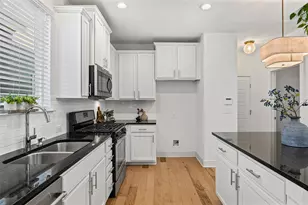 2204 Hermia St, Austin, TX 78741 - Photo 10