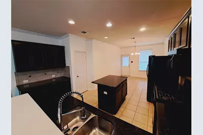 541 Moonwalker Trail, Buda, TX 78610 - Photo 10