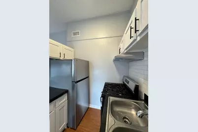 608 W 51st Street #104, Austin, TX 78751 - Photo 4