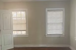 1913 W 38th St, Austin, TX 78731 - Photo 6