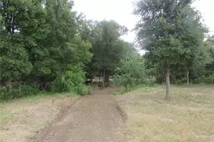 353 Littig Rd, Elgin, TX 78621 - Photo 30