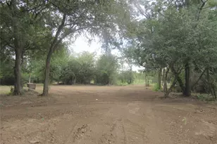 353 Littig Rd, Elgin, TX 78621 - Photo 32