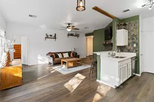 106 Shadow Wood Trail, Cedar Creek, TX 78612 - Photo 8