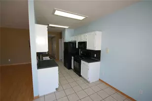 1202 Pathfinder Way, Round Rock, TX 78665 - Photo 4
