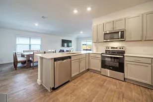 305 Elm Crk Dr, Hutto, TX 78634 - Photo 10