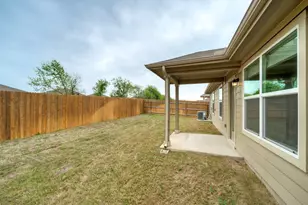 305 Elm Crk Dr, Hutto, TX 78634 - Photo 30