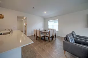 305 Elm Crk Dr, Hutto, TX 78634 - Photo 14