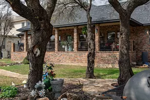 105 Wallace Riddell Dr, Burnet, TX 78611 - Photo 24