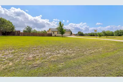 201 Christine Lane, Liberty Hill, TX 78642 - Photo 36