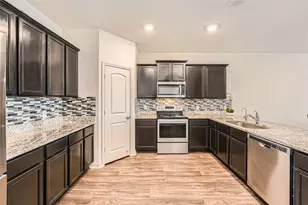 14513 Prairie Sod Ln, Elgin, TX 78621 - Photo 12