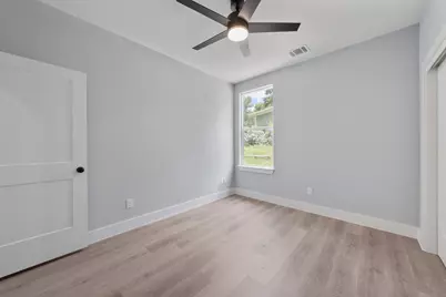 106 Halawa Court, Bastrop, TX 78602 - Photo 32