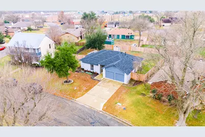 108 Cottonwood Drive, Hutto, TX 78634 - Photo 20