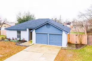 108 Cottonwood Dr, Hutto, TX 78634 - Photo 18