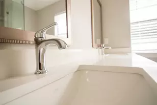 108 Cottonwood Dr, Hutto, TX 78634 - Photo 16