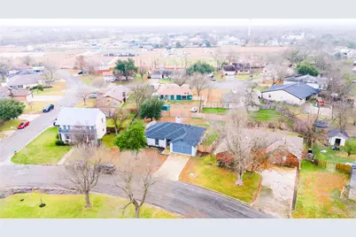 108 Cottonwood Drive, Hutto, TX 78634 - Photo 22