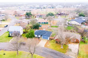 108 Cottonwood Dr, Hutto, TX 78634 - Photo 22