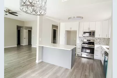 108 Cottonwood Drive, Hutto, TX 78634 - Photo 2