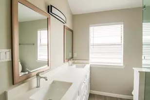 108 Cottonwood Dr, Hutto, TX 78634 - Photo 14