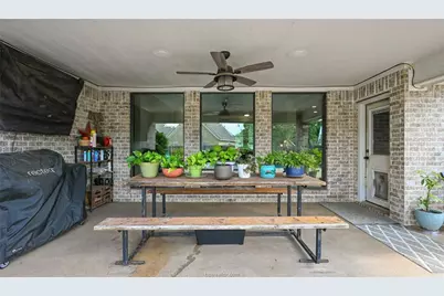 1108 Honeysuckle Ln, Caldwell, TX 77836 - Photo 16