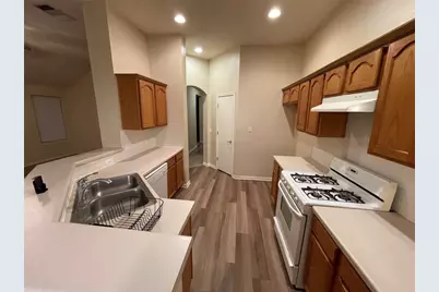 602 Losoya Court, Hutto, TX 78634 - Photo 4