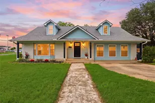 1509 Hill St, Bastrop, TX 78602 - Photo 2