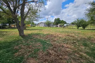 1778 Fm 1704, Elgin, TX 78621 - Photo 18