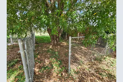 1778 Fm 1704 #C, Elgin, TX 78621 - Photo 16