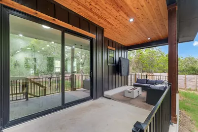 587 W Keanahalululu Lane, Bastrop, TX 78602 - Photo 32