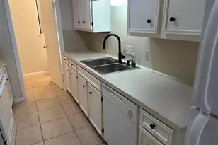 7107 Silver Dale Dr, Austin, TX 78736 - Photo 8