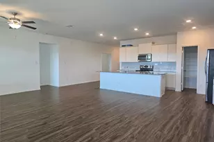 410 Bluejack Wy, Hutto, TX 78634 - Photo 14