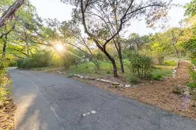 915 Wild Basin Ledge, Austin, TX 78746 - Photo 4