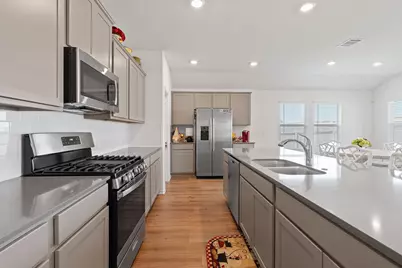 656 Silver Springs Bend, Kyle, TX 78640 - Photo 6