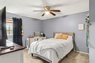 116 S Hackberry Ave, Luling, TX 78648 - Photo 22