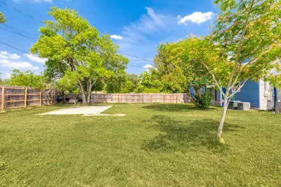 116 S Hackberry Avenue, Luling, TX 78648 - Photo 26