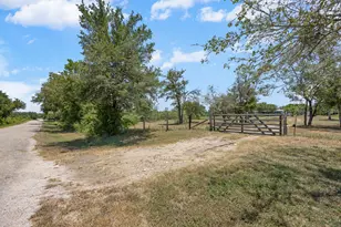 147 Community Center Rd, Rosanky, TX 78953 - Photo 4