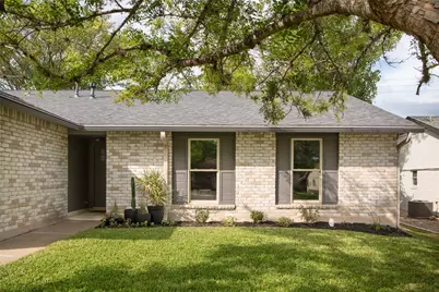 304 Skyloop Drive, Austin, TX 78745 - Photo 8