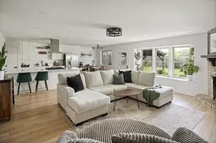 304 Skyloop Dr, Austin, TX 78745 - Photo 2