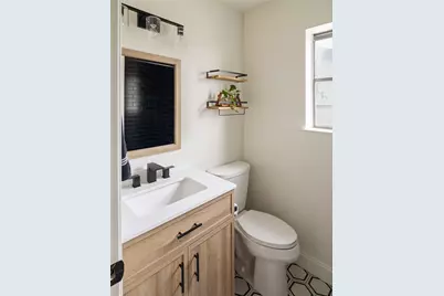 304 Skyloop Drive, Austin, TX 78745 - Photo 16