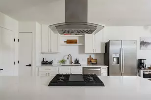 304 Skyloop Dr, Austin, TX 78745 - Photo 8