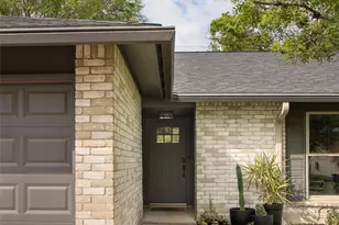 304 Skyloop Dr, Austin, TX 78745 - Photo 26