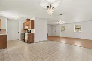 303 Ponderosa Rd, Bastrop, TX 78602 - Photo 10