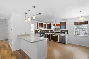 1211 Delano St, Austin, TX 78721 - Photo 6