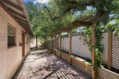 1211 Delano Street, Austin, TX 78721 - Photo 22
