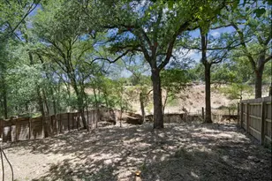 1211 Delano St, Austin, TX 78721 - Photo 24