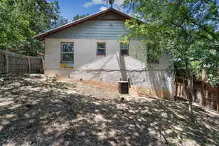 1211 Delano St, Austin, TX 78721 - Photo 26